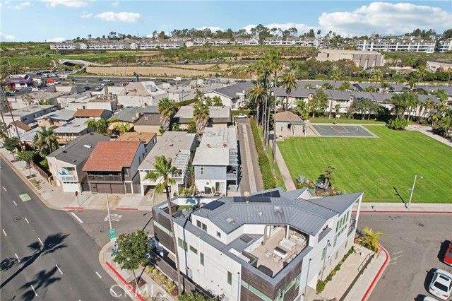 4404 Channel Place, Newport Beach, CA 92663