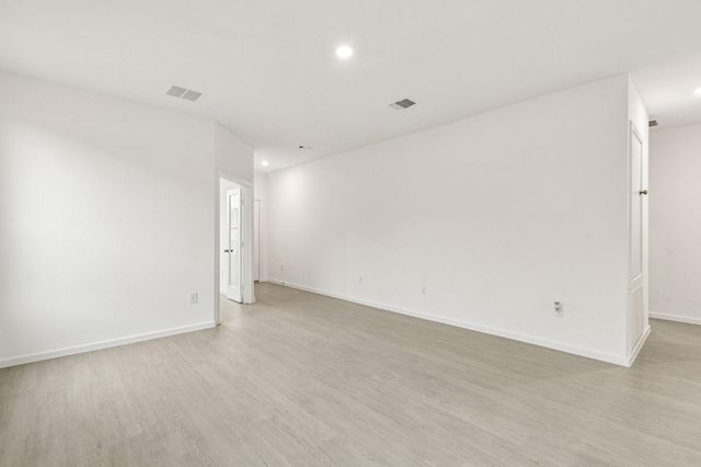 6727 Camila Street, Cove, TX 77523