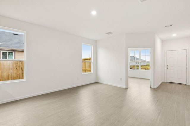 6727 Camila Street, Cove, TX 77523