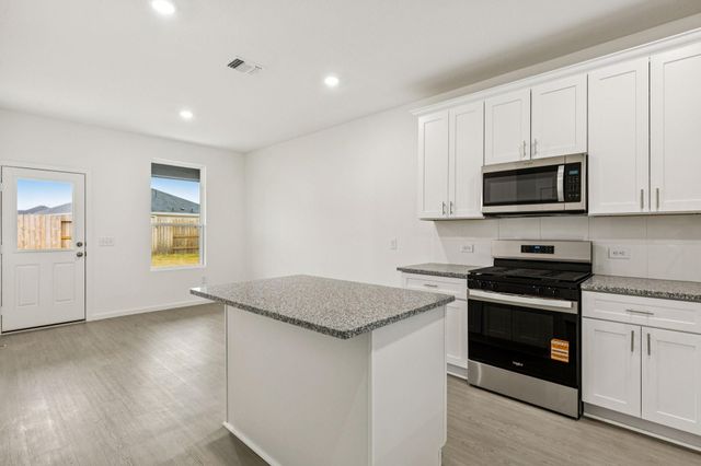 6727 Camila Street, Cove, TX 77523