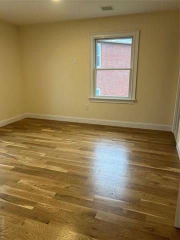 19 Sunlight Hill, Yonkers, NY 10704