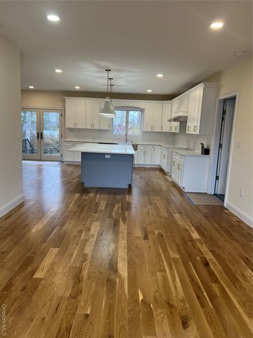 19 Sunlight Hill, Yonkers, NY 10704