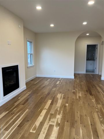 19 Sunlight Hill, Yonkers, NY 10704