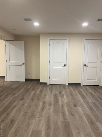 19 Sunlight Hill, Yonkers, NY 10704