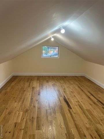 19 Sunlight Hill, Yonkers, NY 10704