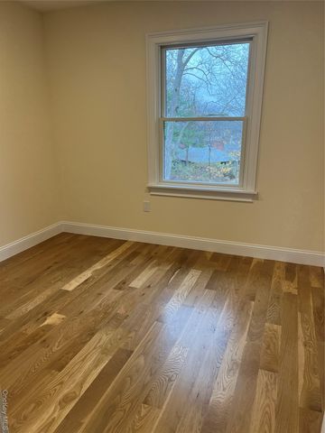 19 Sunlight Hill, Yonkers, NY 10704