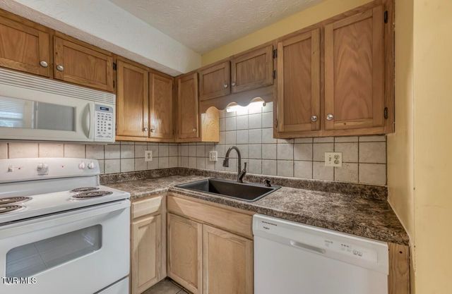 1800 Seminole Drive Apt 24, Johnson City, TN 37604