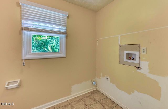 1800 Seminole Drive Apt 24, Johnson City, TN 37604