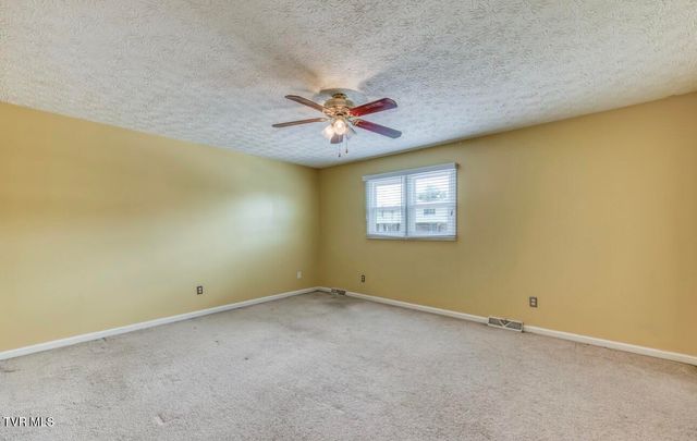 1800 Seminole Drive Apt 24, Johnson City, TN 37604