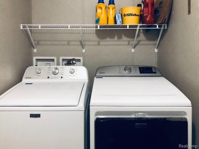 321 Prairie Circle, Carleton, MI 48117