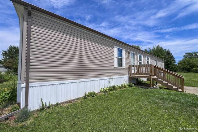 321 Prairie Circle, Carleton, MI 48117