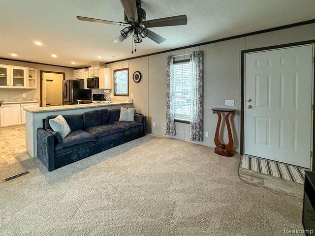 321 Prairie Circle, Carleton, MI 48117