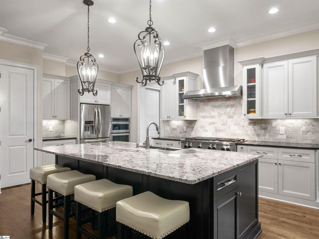 512 Chamblee Boulevard, Greenville, SC 29615