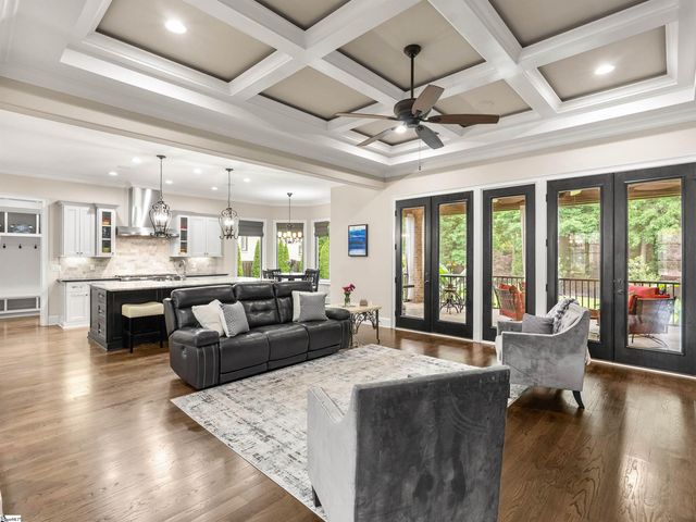 512 Chamblee Boulevard, Greenville, SC 29615