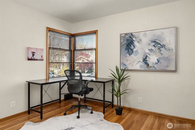 1821 N 47th Street, Seattle, WA 98103