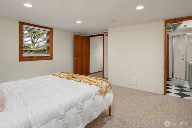 1821 N 47th Street, Seattle, WA 98103