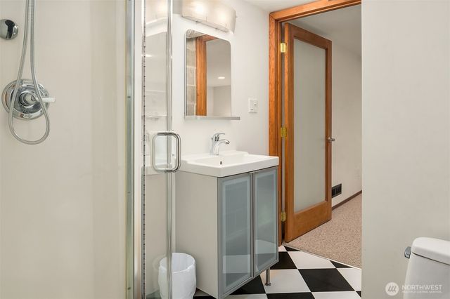 1821 N 47th Street, Seattle, WA 98103