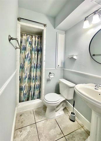 8602 Colonial DR, Austin, TX 78758