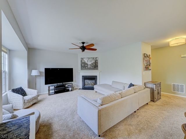 3 Pony Ln, Raritan Twp., NJ 08822