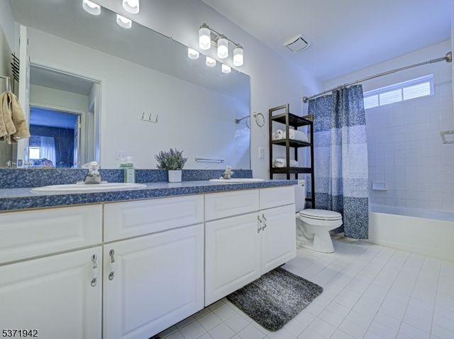 3 Pony Ln, Raritan Twp., NJ 08822