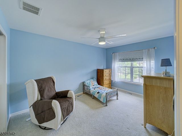 3 Pony Ln, Raritan Twp., NJ 08822