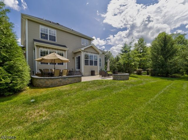 3 Pony Ln, Raritan Twp., NJ 08822