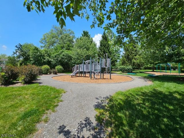 3 Pony Ln, Raritan Twp., NJ 08822