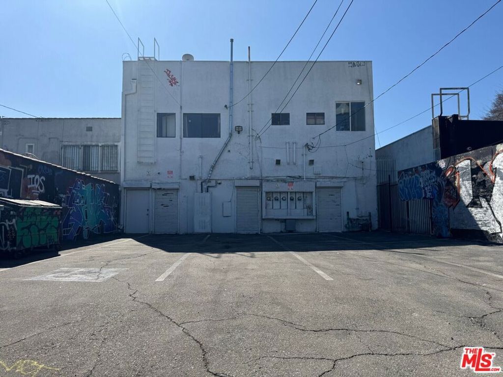 7619 Melrose Avenue, Los Angeles, CA 90046 — photo 2