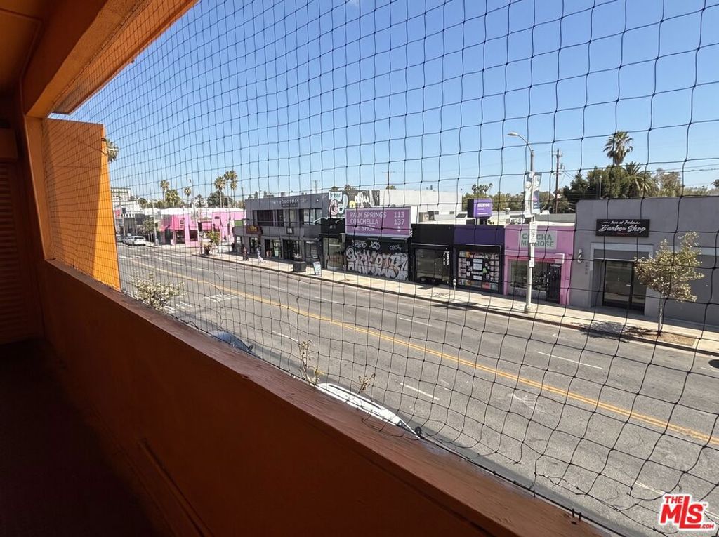 7619 Melrose Avenue, Los Angeles, CA 90046 — photo 3