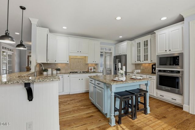 525 Wanderview Lane, Holly Springs, NC 27540