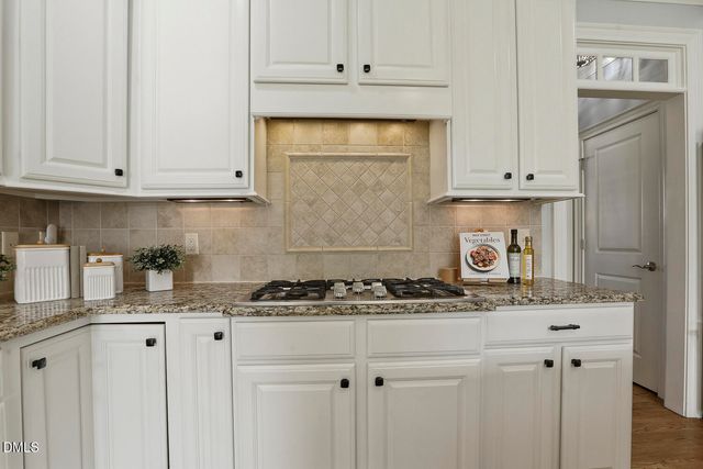 525 Wanderview Lane, Holly Springs, NC 27540