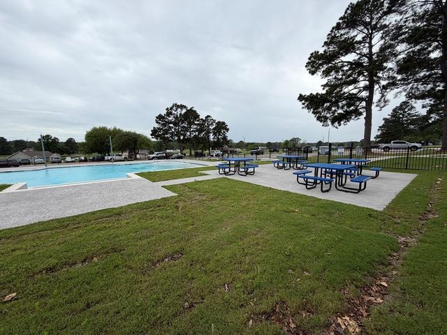 86 E Whippoorwill, Trinity, TX 75862