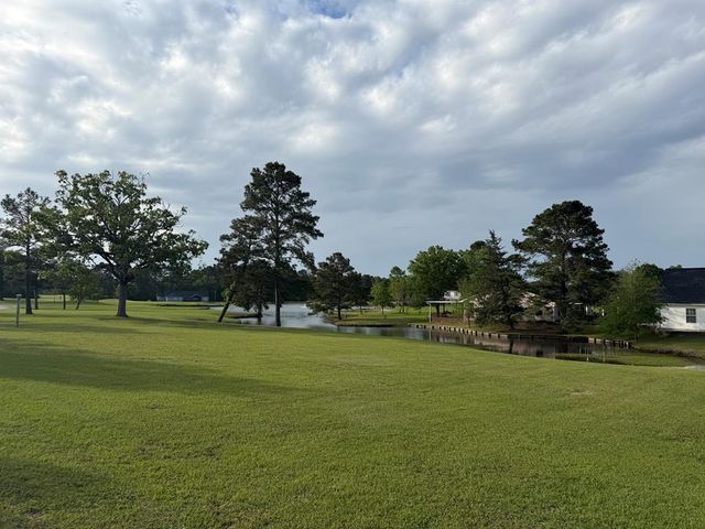 86 E Whippoorwill, Trinity, TX 75862