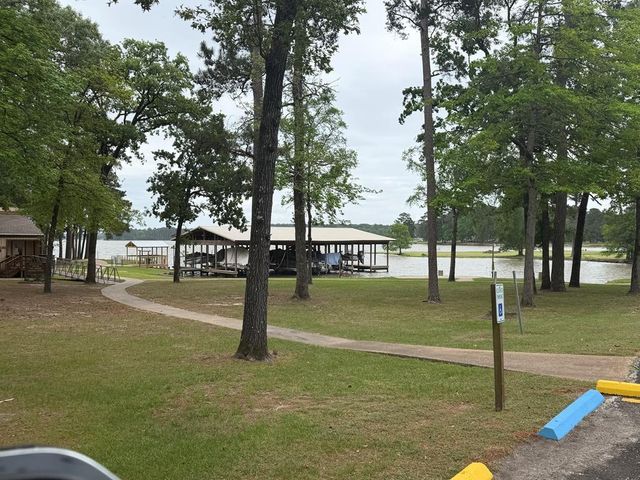 86 E Whippoorwill, Trinity, TX 75862