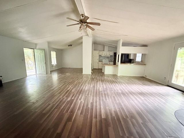 86 E Whippoorwill, Trinity, TX 75862