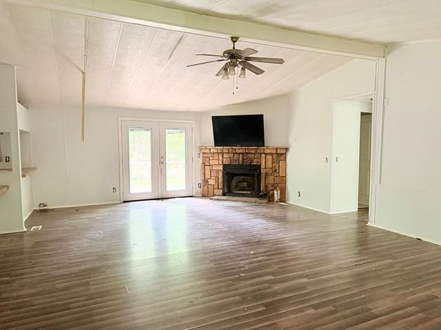 86 E Whippoorwill, Trinity, TX 75862