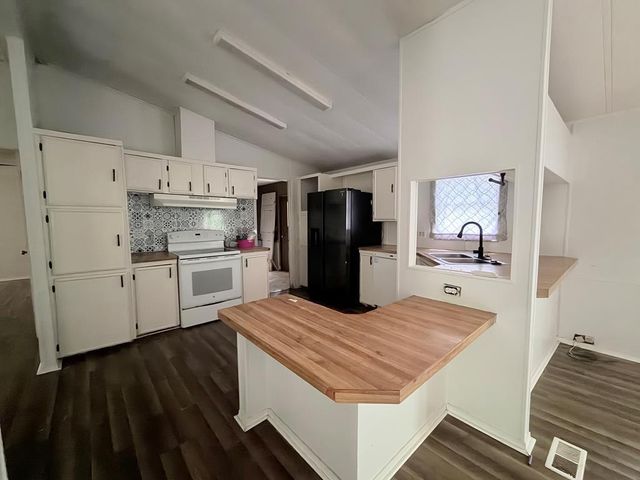 86 E Whippoorwill, Trinity, TX 75862