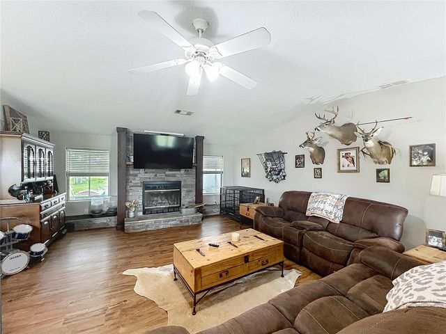 23834 COUNTY ROAD 33, Groveland, FL 34736