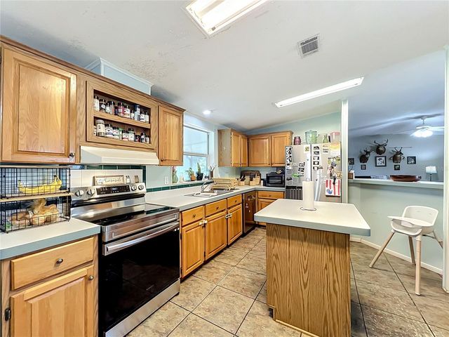 23834 COUNTY ROAD 33, Groveland, FL 34736