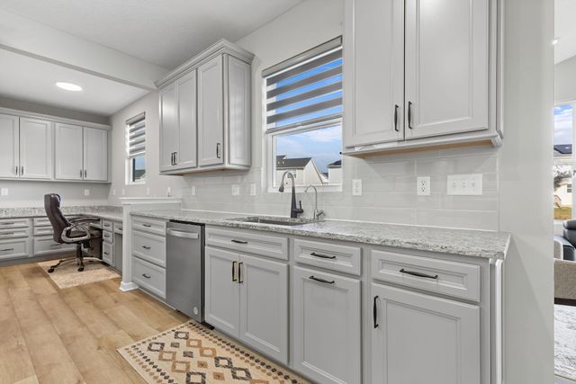 121 E Wind Road, Delaware, OH 43015