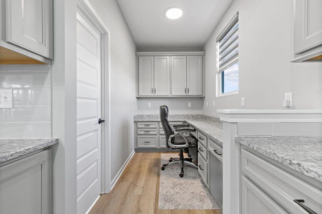 121 E Wind Road, Delaware, OH 43015