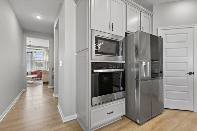 121 E Wind Road, Delaware, OH 43015