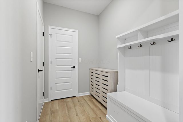 121 E Wind Road, Delaware, OH 43015