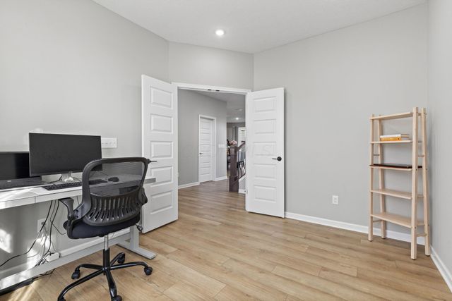 121 E Wind Road, Delaware, OH 43015