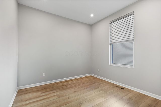 121 E Wind Road, Delaware, OH 43015