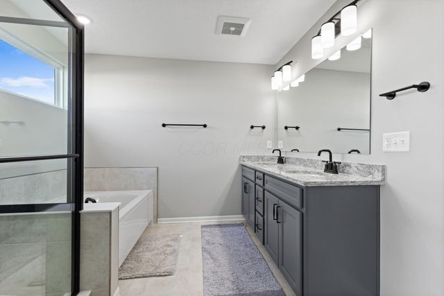 121 E Wind Road, Delaware, OH 43015