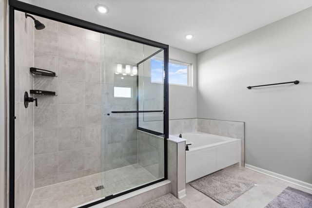 121 E Wind Road, Delaware, OH 43015