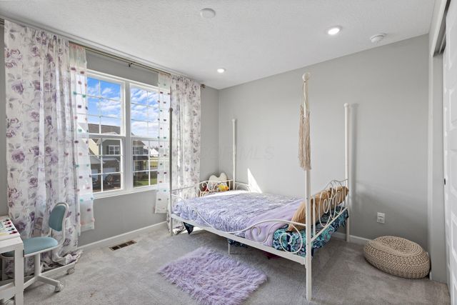 121 E Wind Road, Delaware, OH 43015