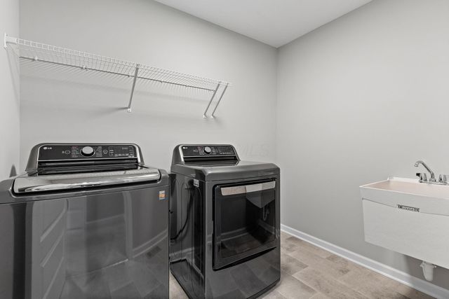 121 E Wind Road, Delaware, OH 43015