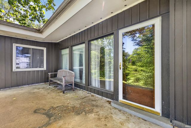 1526 25th Street, Bedford, IN 47421